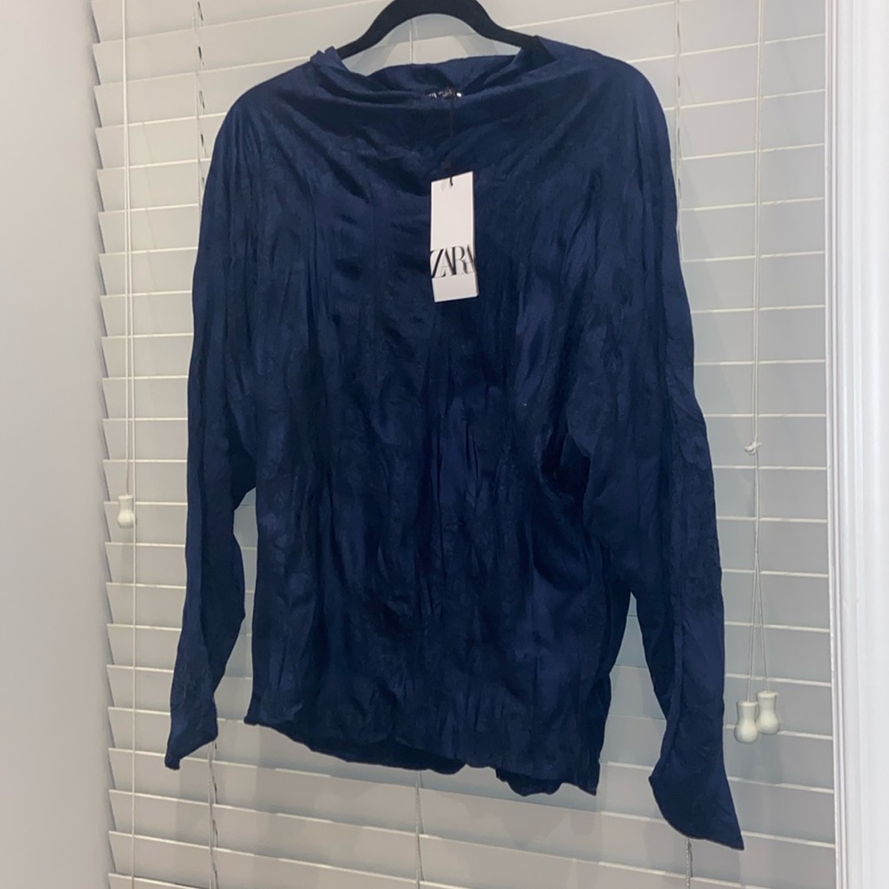 NWT oversized crinkle zara top